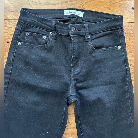 Women’s GAP 1969 Black Straight Denim Jeans Size 26 - Picture 3 of 6